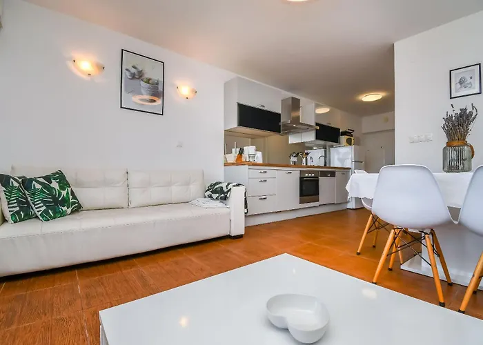 Appartement Sanja *